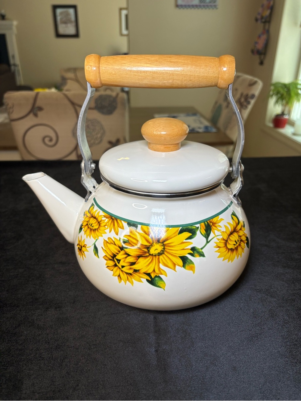 Vintage Teapot Classic White Enamel Body/ Vibrant Sunflower Design - Picture 4 of 9